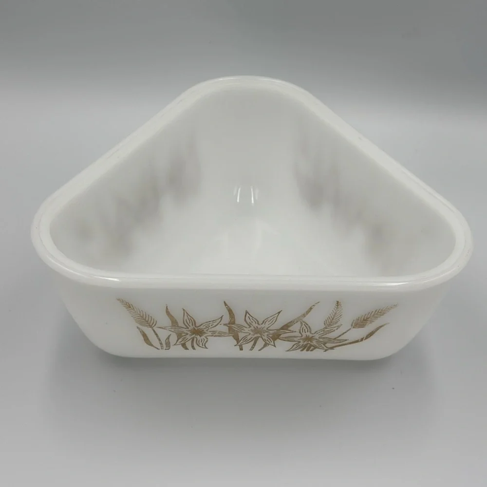 Vintage MCM Inland Glass Golden Wheat Triangular Casserole